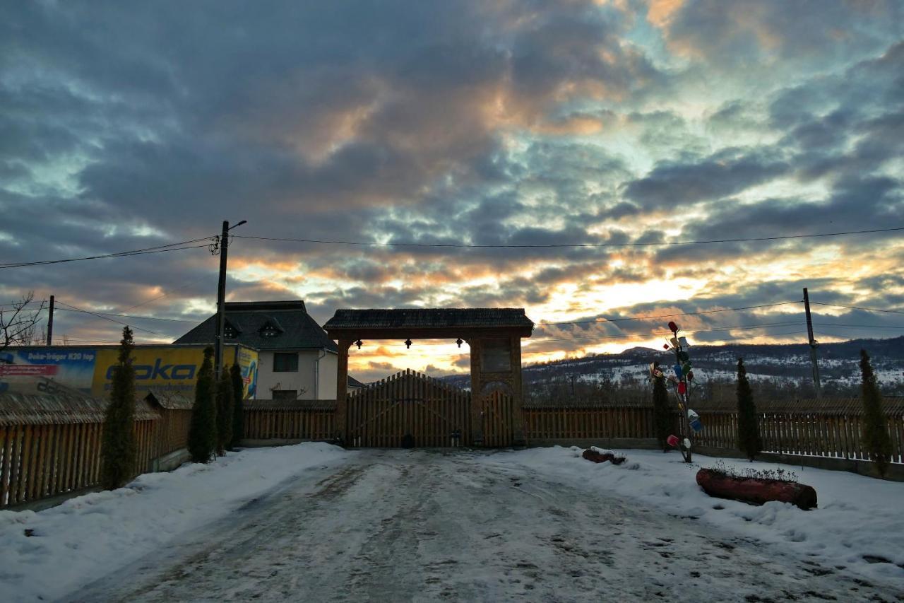 Acasa In Maramures Feresti Exterior foto